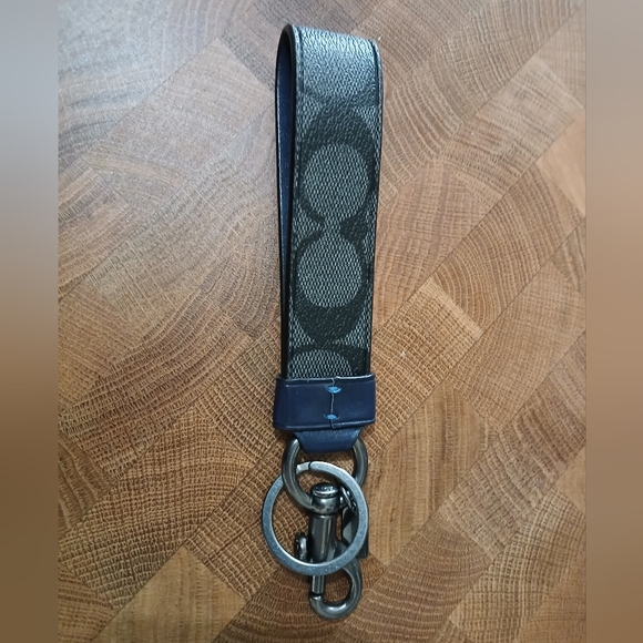 Coach Keychain - Picture 2 of 4